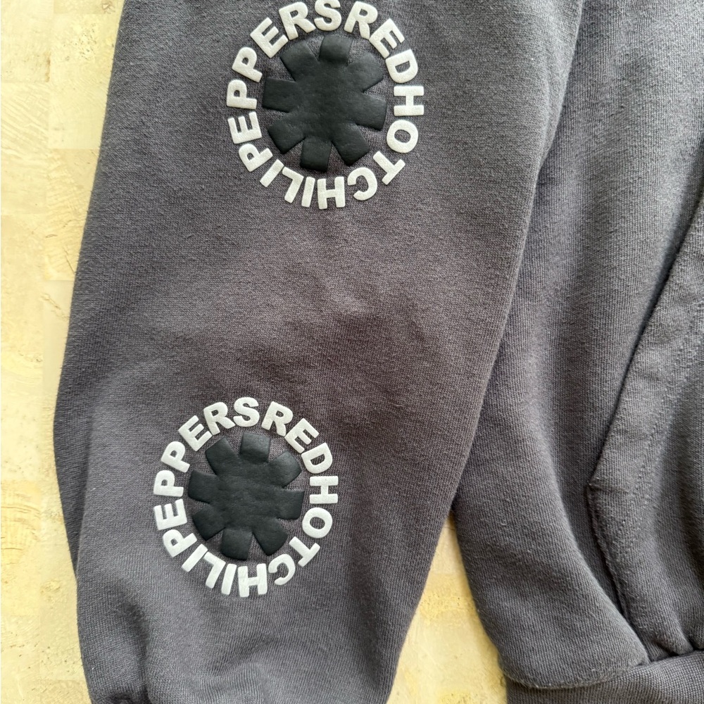 Red Hot Chili Peppers Unlimited Love World Tour 2022-2023 Merch Hoodie Mens S - Picture 4 of 11
